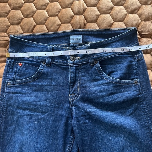 𝅺hudson denim jeans in dark blue color - straight to flare leg with frayed edge - Picture 6 of 7